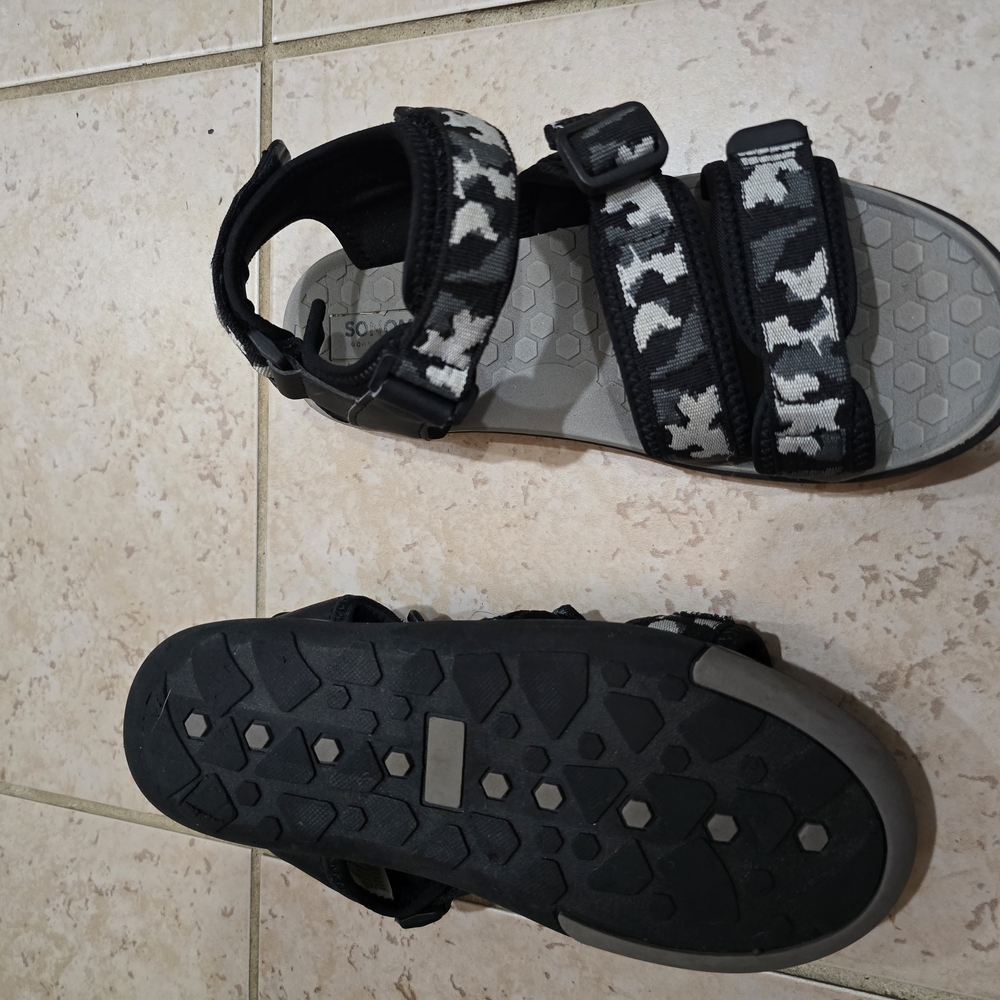 Sonoma Kids Black and Gray Sandals
